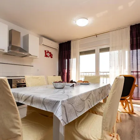 Apartment Vala Batalaza
