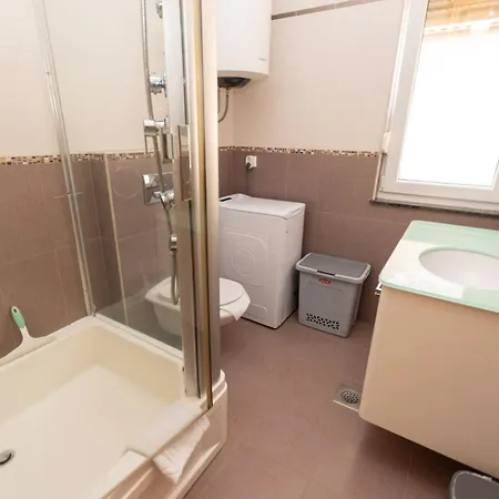 Apartment Vala Batalaza *