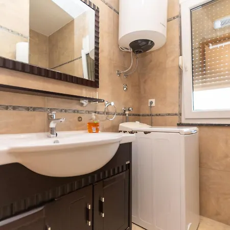 Vala Batalaza Apartment *