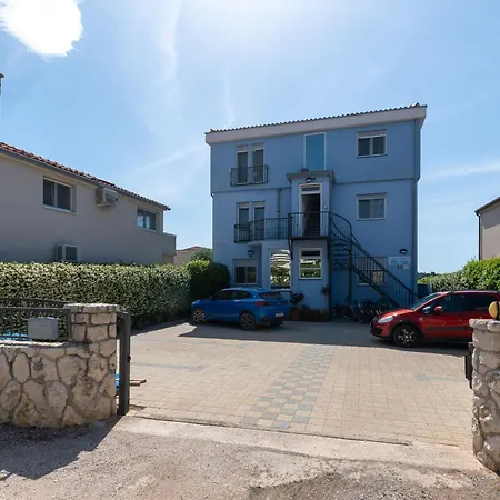Vala Batalaza Apartment *
