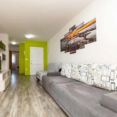 Vala Batalaza Apartment *